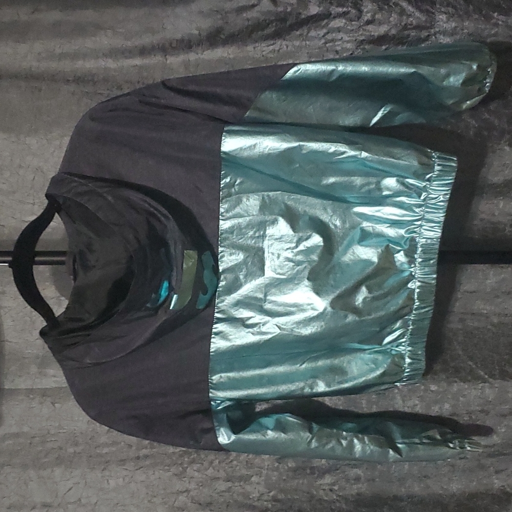 Justice Jacket - Picture 2 of 5